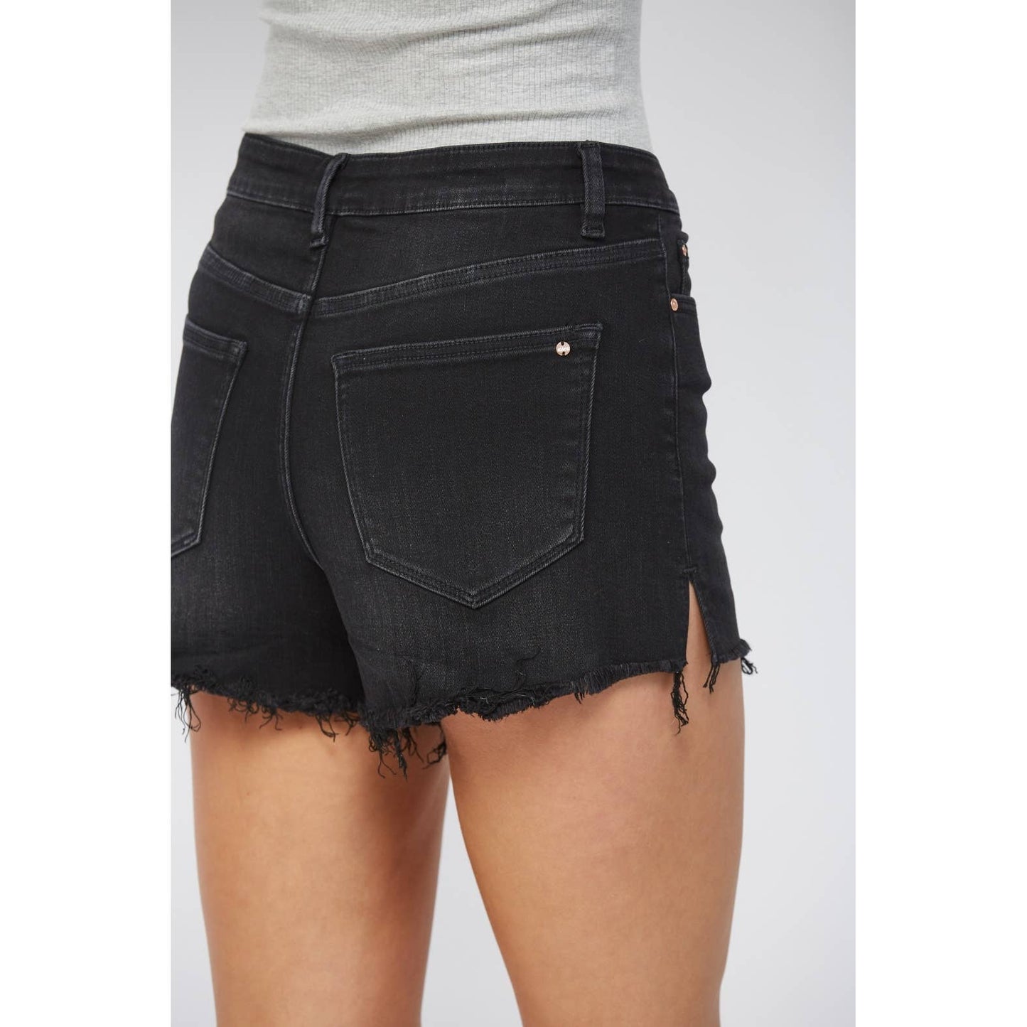 HIGH RISE SPLIT DETAILED SHORTS